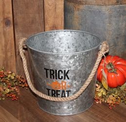 NEW Galvanized Metal Farmhouse Trick or Treat Bucket Pail