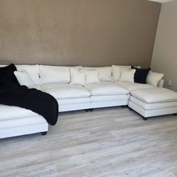 4 Seats And Two Ottomans