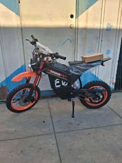TOOINS T1 3000W Electric Dirt Bike brand new made it go 45mph has light, horn and turn signals comes with charger and tools