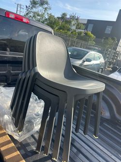 Broom stacking chair