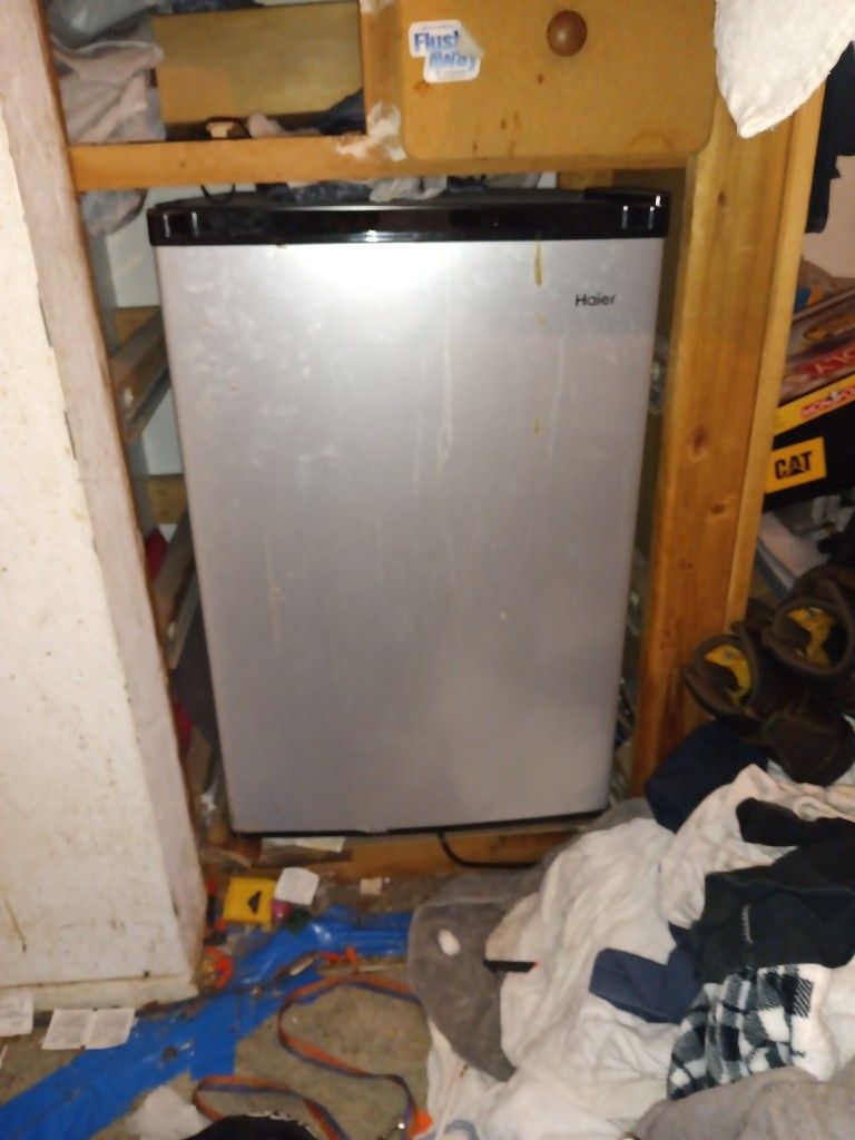 Mini Fridge