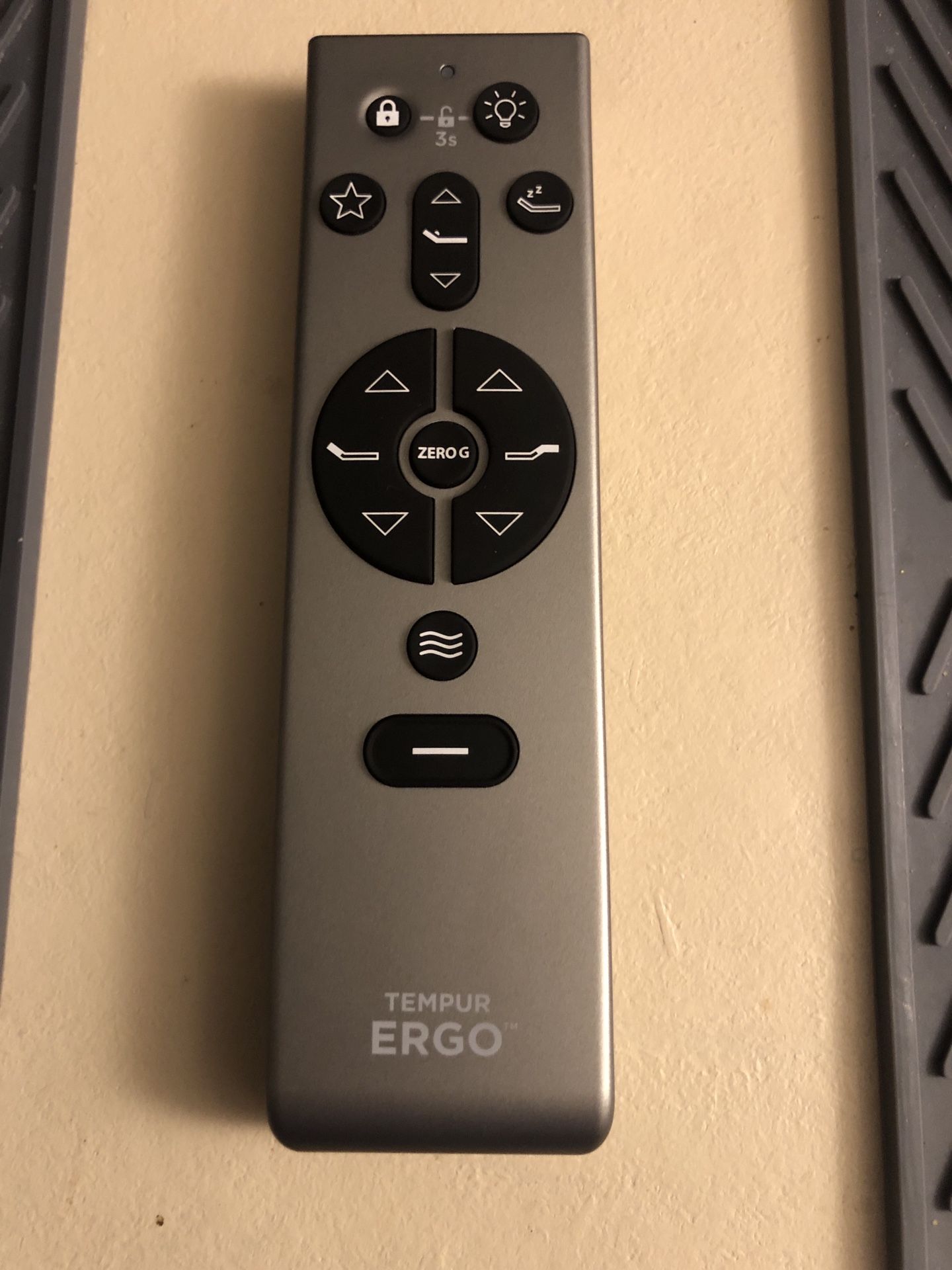 Tempur-Pedic Ergo, Remote Control