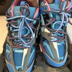 Balenciaga track size 45