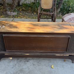 Vintage Mid-Century Modern Console Stereo / Record Player Cabinet – Restoration