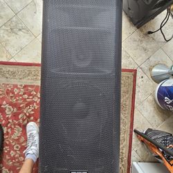 QSC HPR153i 3-Way Loudspeaker