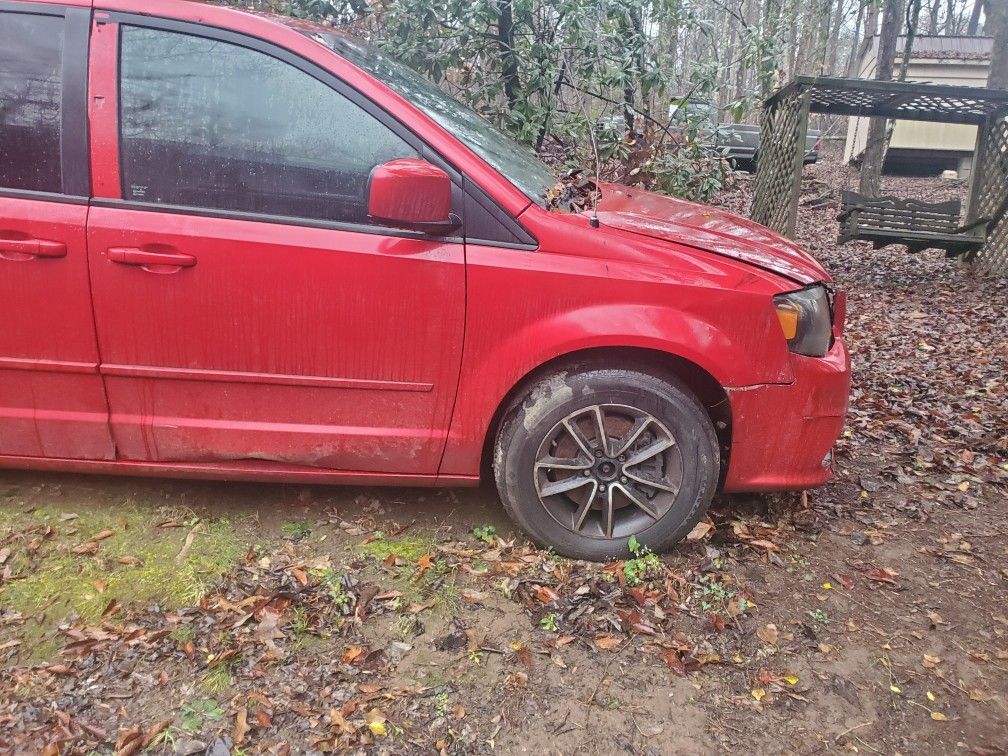 2015 Dodge Grancarvan Parts Only