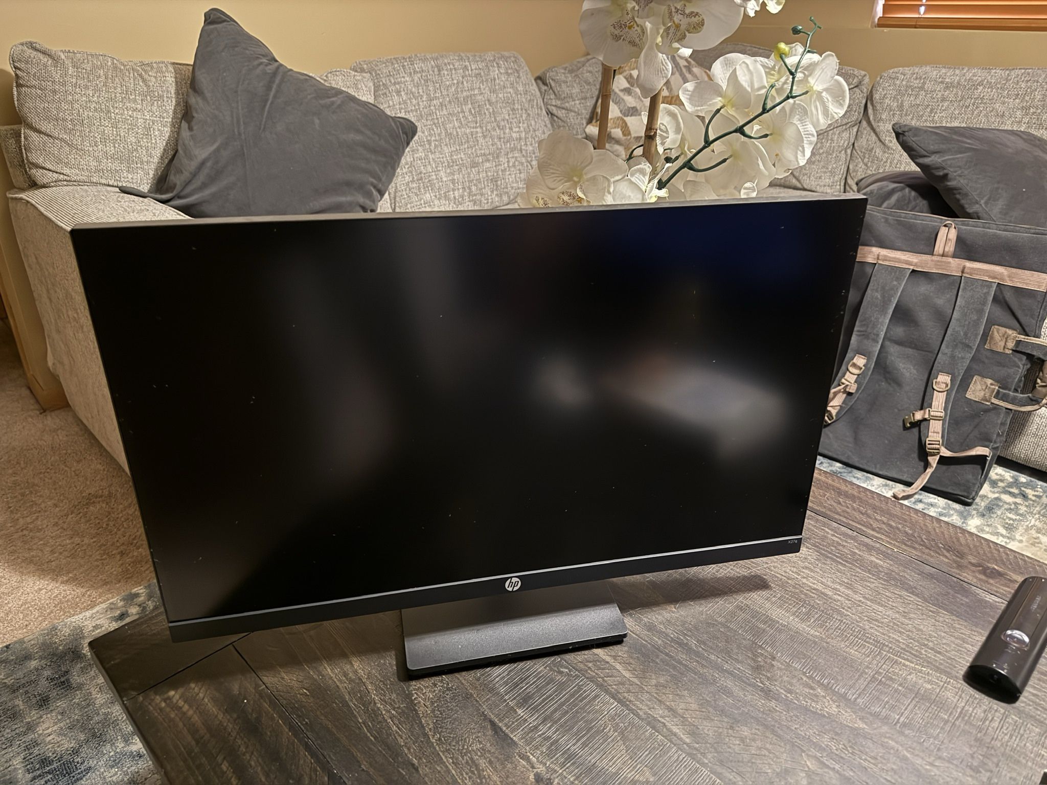 HP 27-inch QHD Gaming with Tilt/Height Adjustment with AMD FreeSync Premium Technology (X27q, 2021 model)