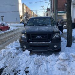 2006 Ford F-150. $3,000 OBO