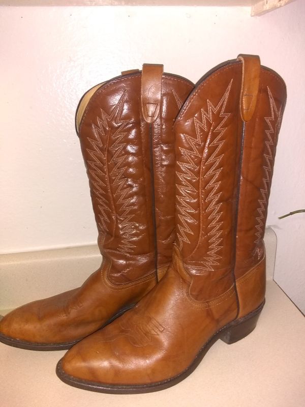 BOOTS FOR MEN SIZE 12 for Sale in WA OfferUp