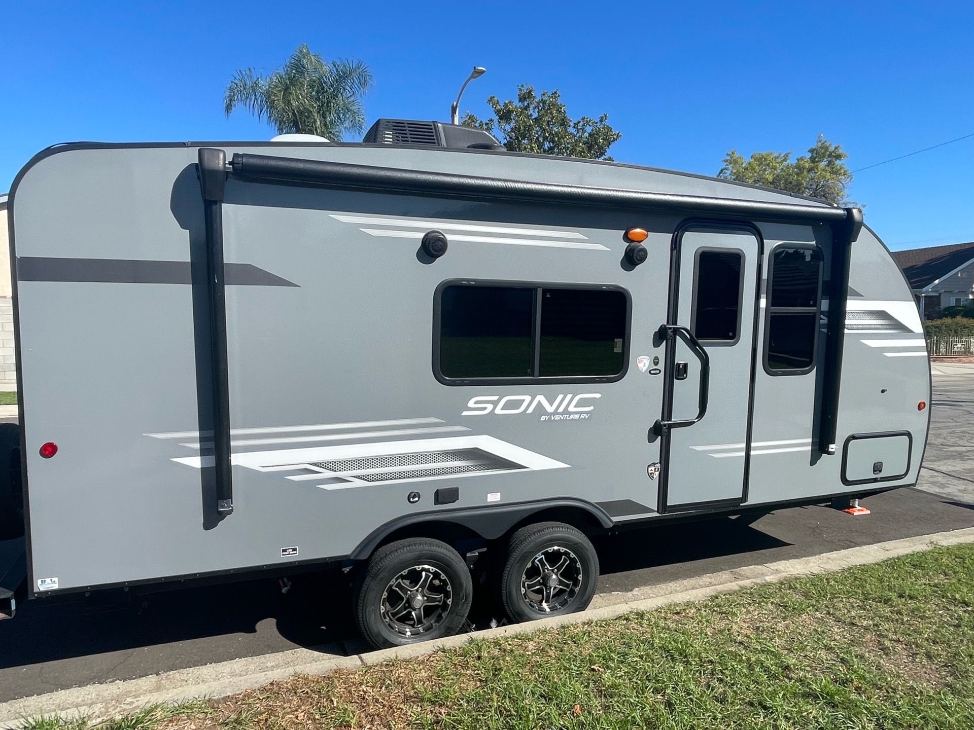 2023 Venture 20ft RV trailer for Sale in Mount Baldy, CA - OfferUp