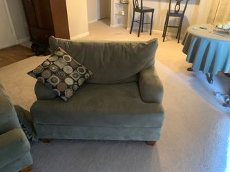 Selling chair 100$!NODEALS