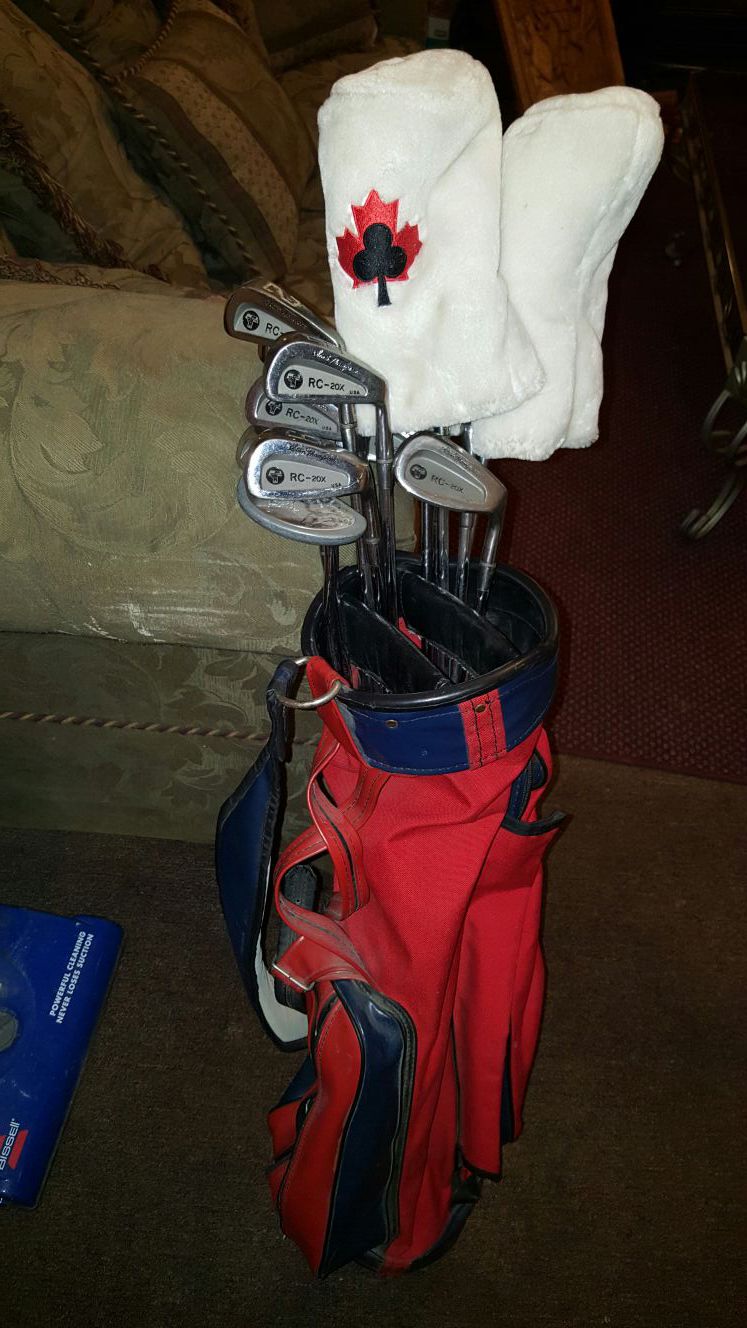 Golf Clubs Stan Thompson with bag