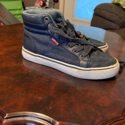 Good Condition, Levis Boys Tennnis Shoes 