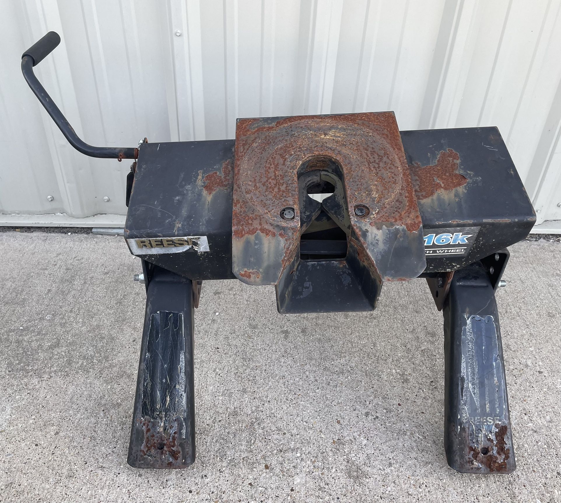 Used Reese 16k Fifth Wheel Hitch