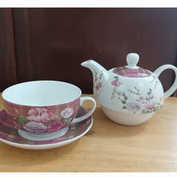 Home Decor Item- VINTAGE  Katie Alice Teapot And Cup/Saucer 