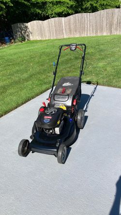 LAWNMOWER CRAFTSMAN PLATINUM 7.25hp 190cc BRIGGS & STRATTON REAR WHEEL EZ- WALK DRIVE 22” DECK with BIG REAR WHEELS & BAG works & runs great like 👍 n