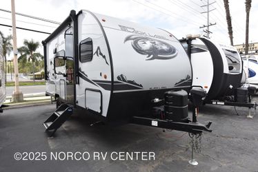 2023 Wolf Pup Black Label 16BHSBL