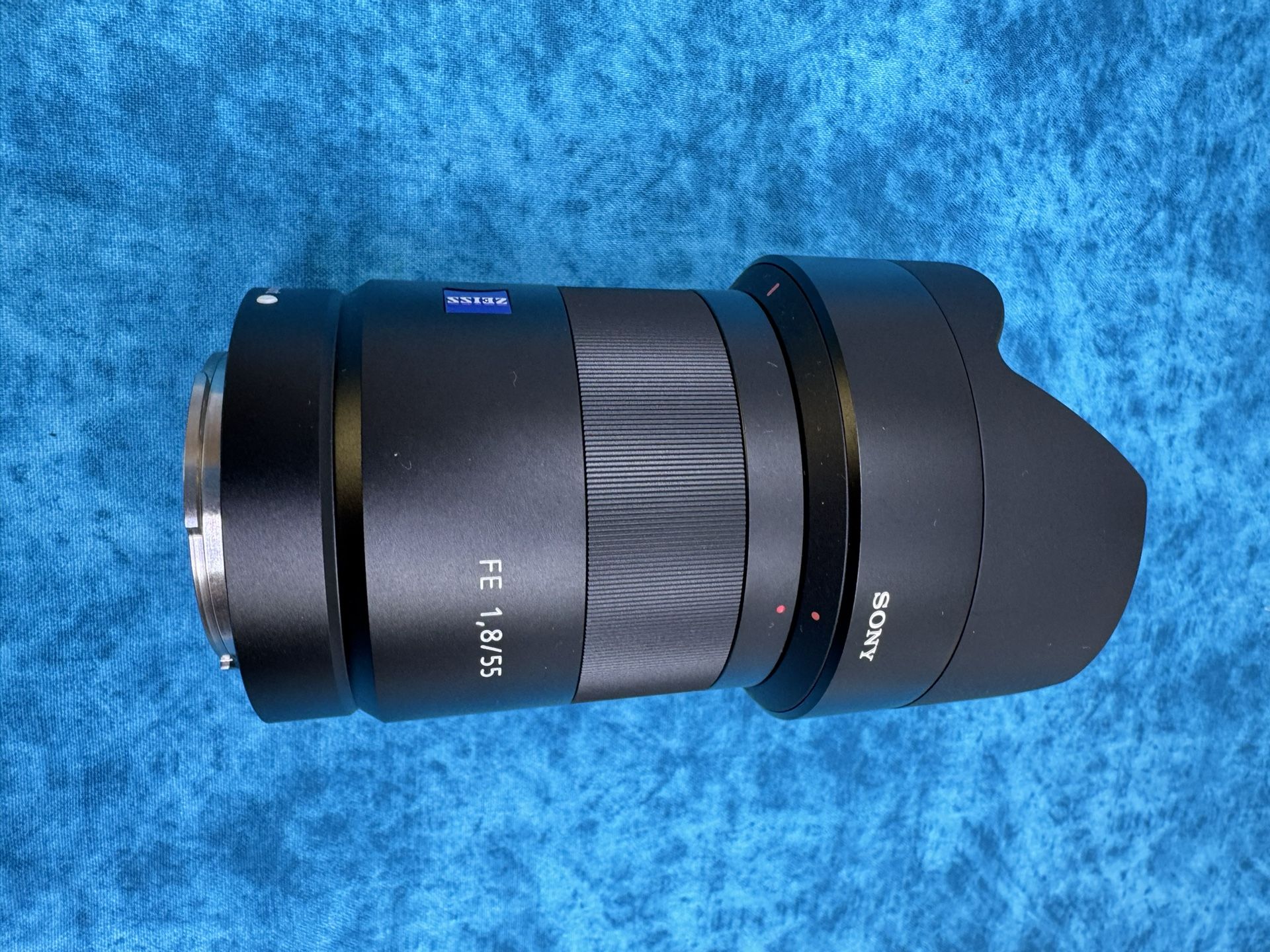 Sony Sonnar T* FE 55mm f/1.8 ZA
