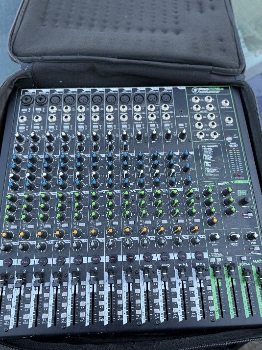 Mackie ProFx16v3 16 Channel Mixer With Usb