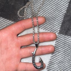 925 Silver Hook Pendant And 925 Silver Rope Chain 