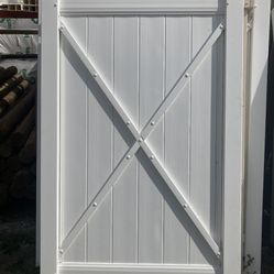 6’x4’ Privacy Gate w/ Crossbuck