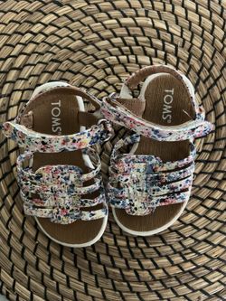 Toms Sandals Sz 5