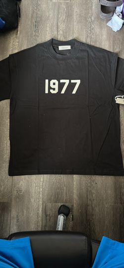 Essentials 1977 T-Shirt