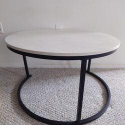 ROUND COFFEE TABLE 