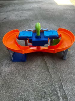 Hot wheels racing toy