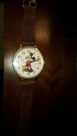 VINTAGE Mickey Mouse wrist watch Clock