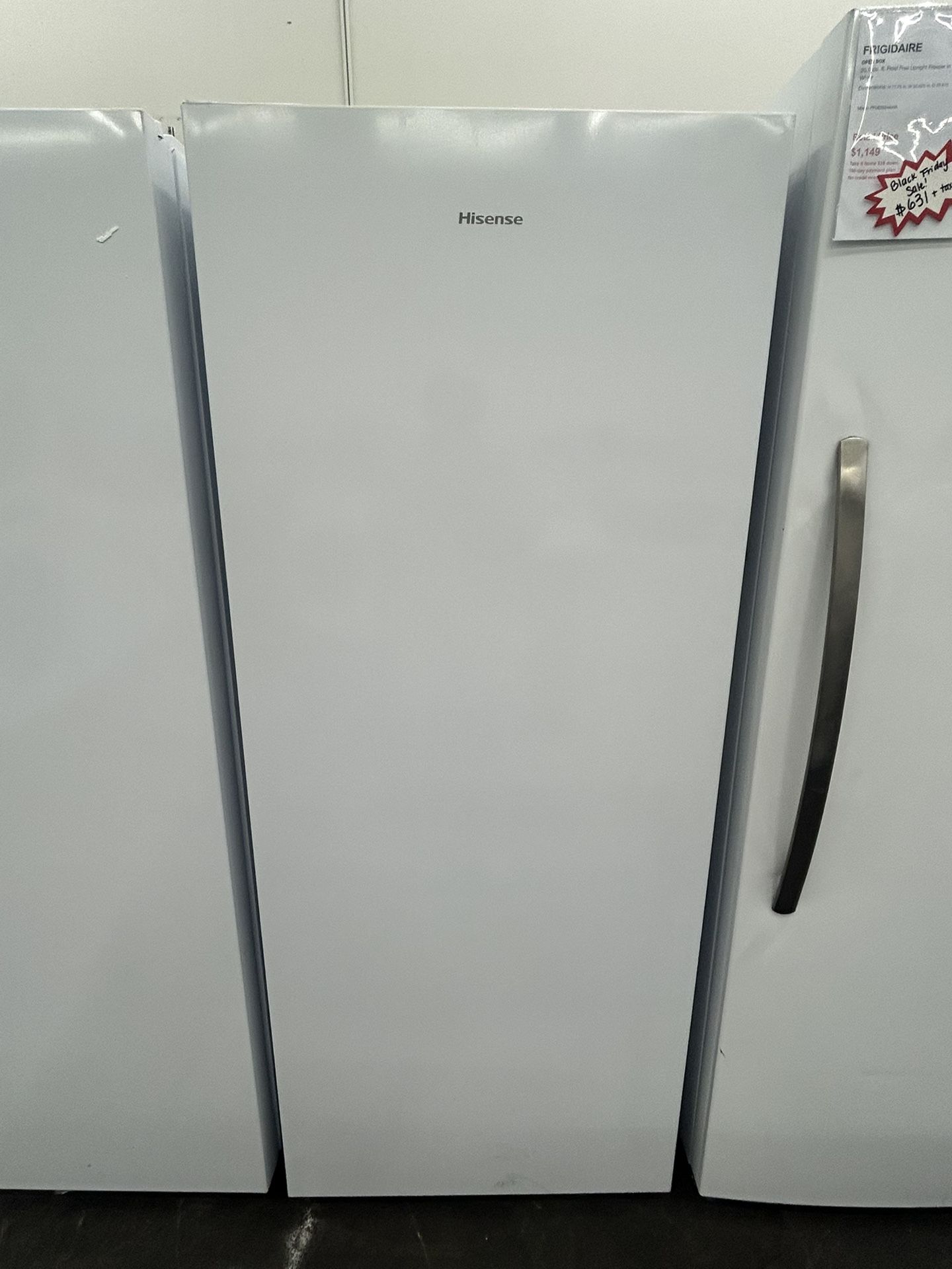 Hisense 13.6 cu. ft. Garage Ready Frost Upright Freezer