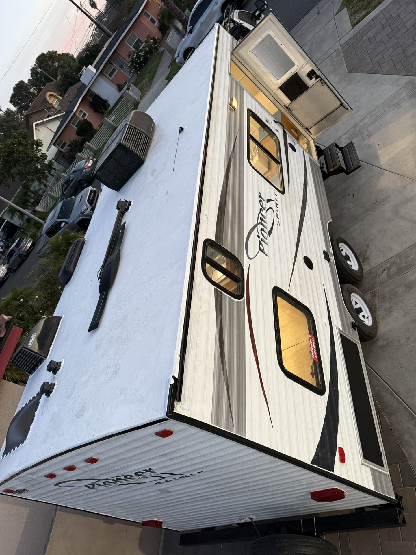 2008 Pioneer RV Trailer