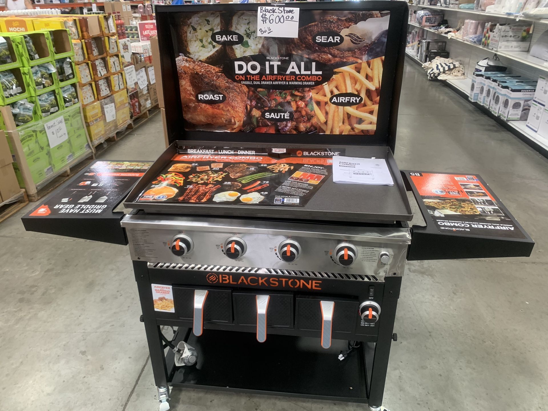 Griddle/AirFryer Combo 4 burner, 36” by BlackStone Basically brand new NEVER USED, just some small damage from moving