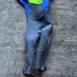 Girl’s wetsuit