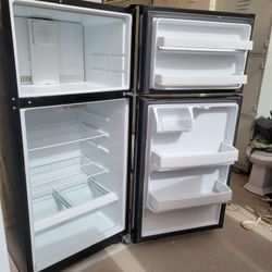 Refrijerador travaja muy bien con hielito conectado