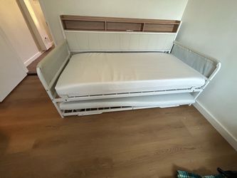 TRUNDLE BED FOR SALE!!!!!