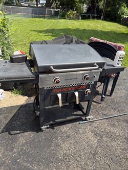 Blackstone grill w/air fryer and warming basket