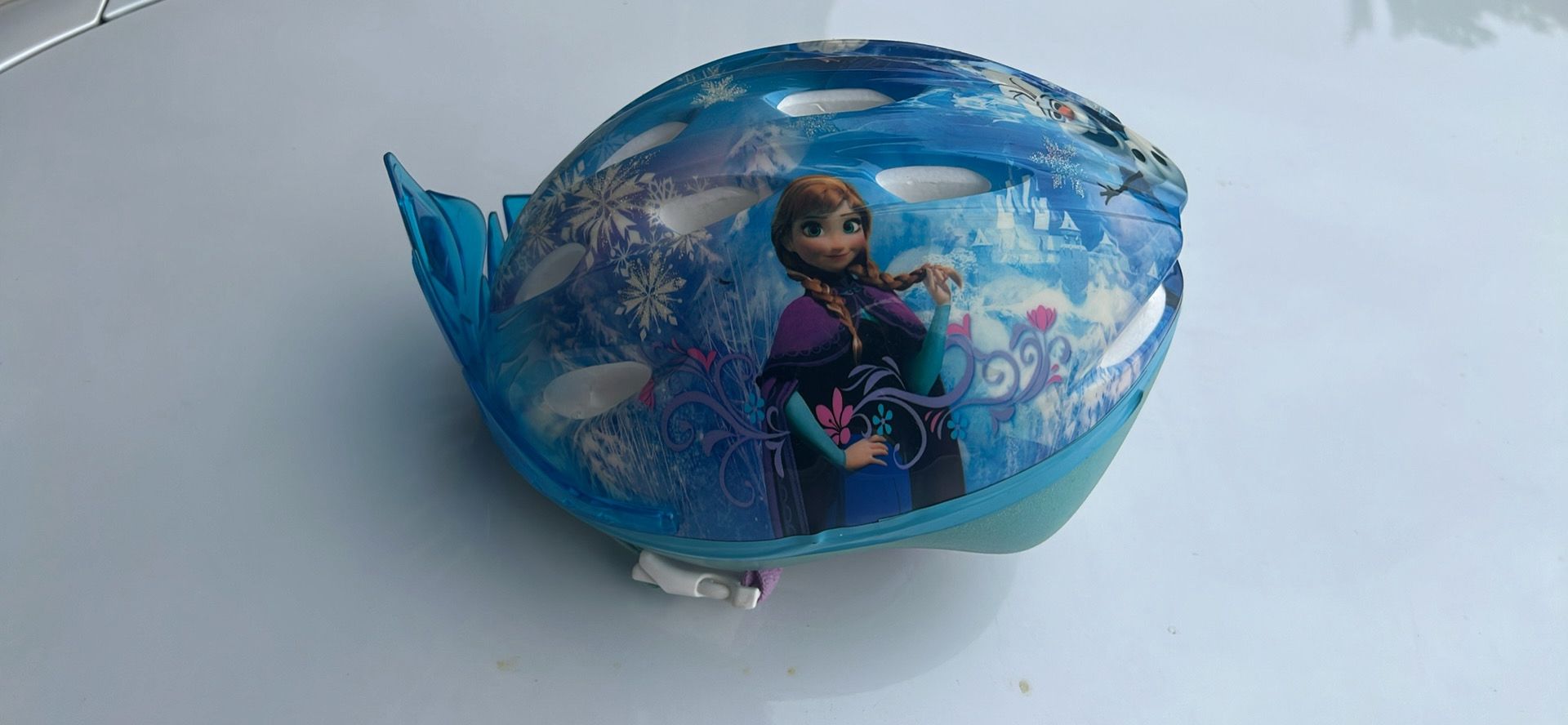 Kids Bike Helmet - Frozen theme - Like New
