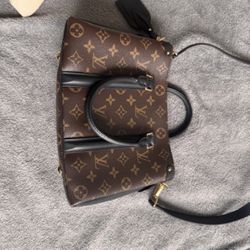 LOUIS VUITTON SOUFFLOT NV MM HAND & SHOULDER BAG