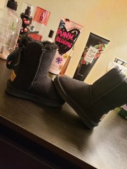 Toddler Boots size 6c