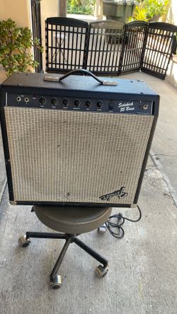 Amplificador De Sonido En Buenas Condiciones Micrófono Incluido