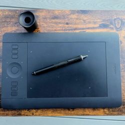 Wacom Intuos Pro (small), w/ wireless