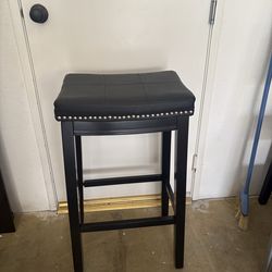 4 barstools