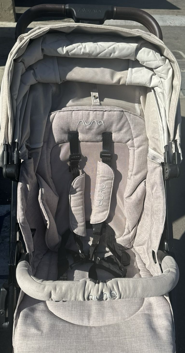Nuna Tavo Stroller