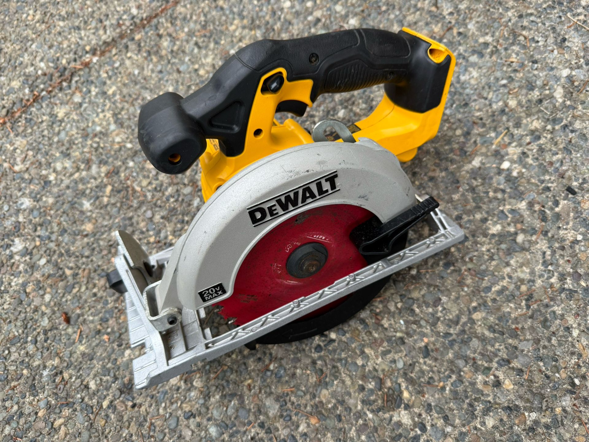 Dewalt 20v Skilsaw 6.5 In. 
