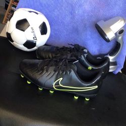 Nike Jr Tiempo Legend 10 Club Youth Multi-ground Soccer Cleats Size 1.5Y