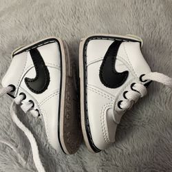 Nike Size 2-3 C Bebys 