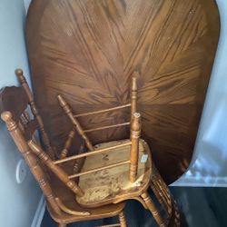 Oak Oval Hardwood Table with 4 Wooden Chairs 