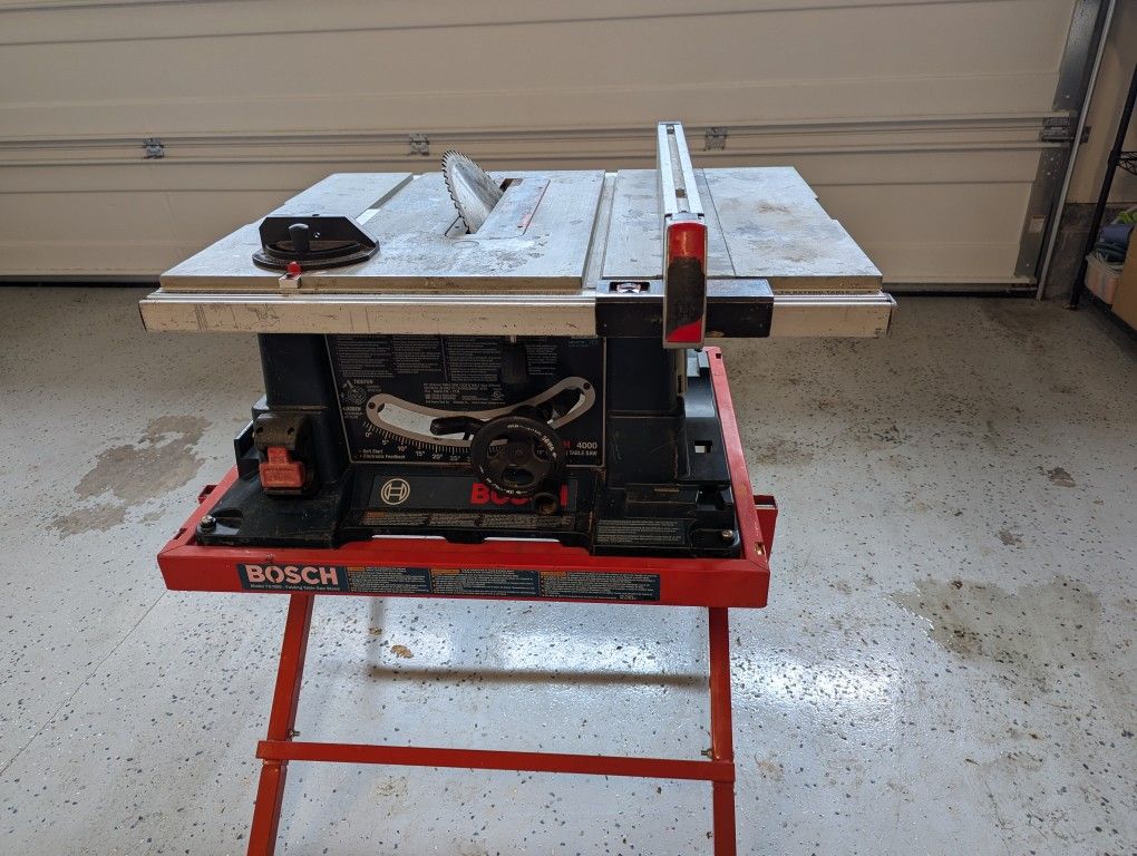 Bosch 4000 Table Saw with TS1000 Foldable Stand
