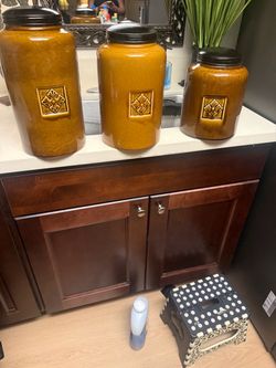 Kitchen canisters